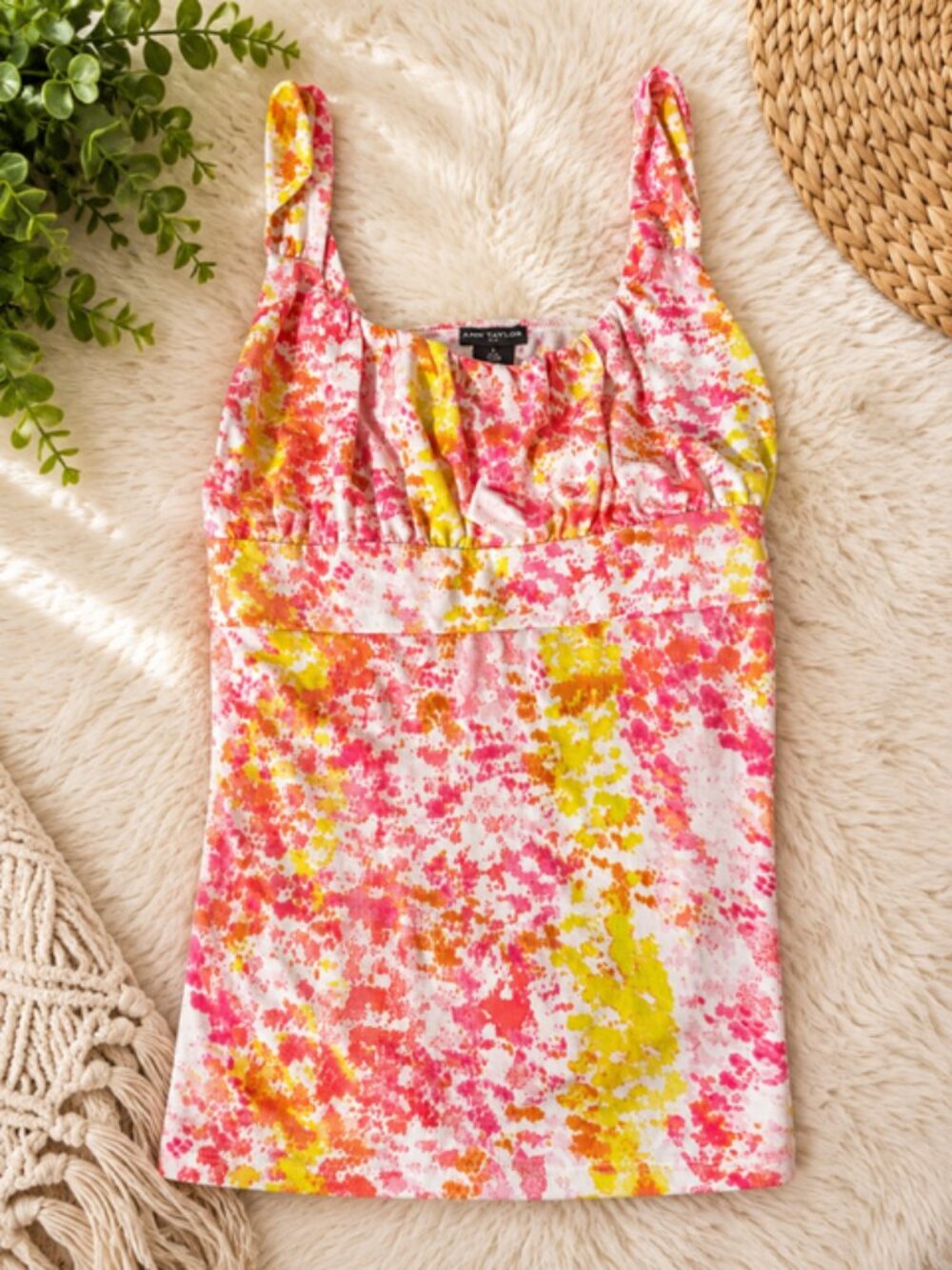 🌸 Ann Taylor Floral Tank Top – Size M 🌸